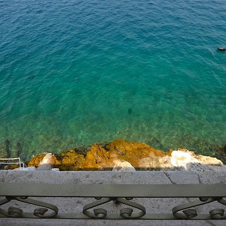 Arnolongo B4 Sea View Hotel Rovinj Exterior photo