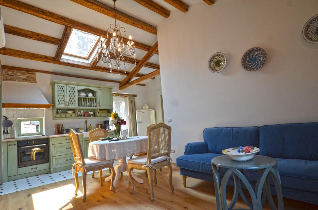 Arnolongo B4 Sea View Hotel Rovinj Exterior photo