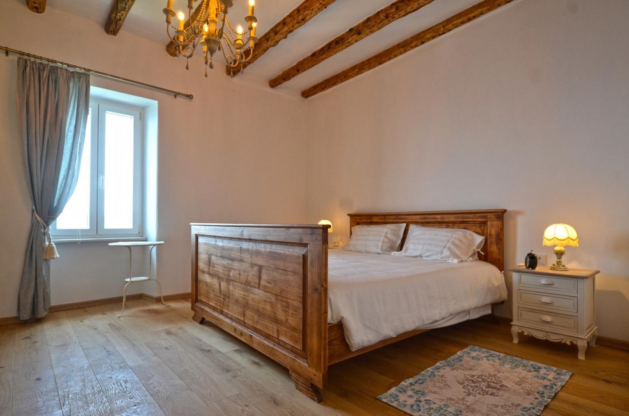 Arnolongo B4 Sea View Hotel Rovinj Exterior photo